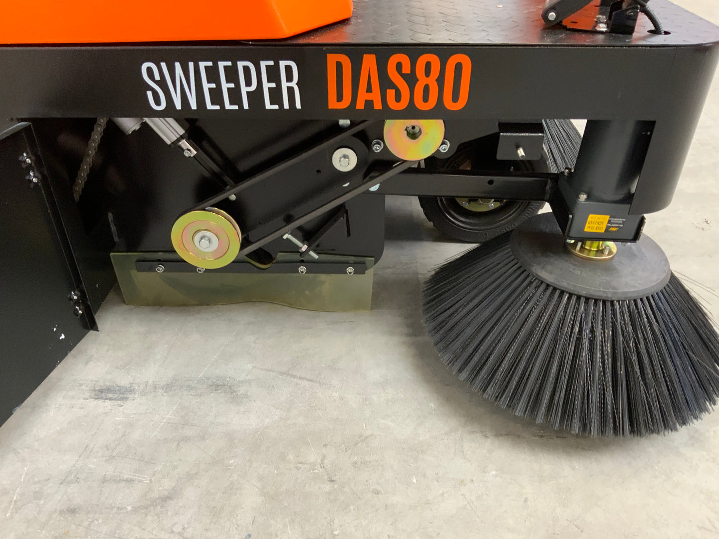 Drive motor for side brushes - Daewoo/ Kremer sweepers