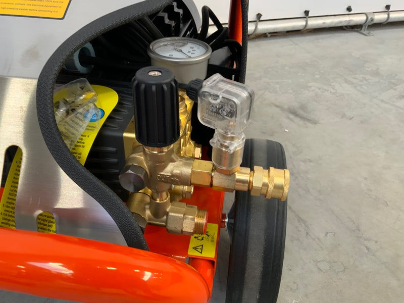 High-pressure cleaner Daewoo DAW400E-3, 200 bar