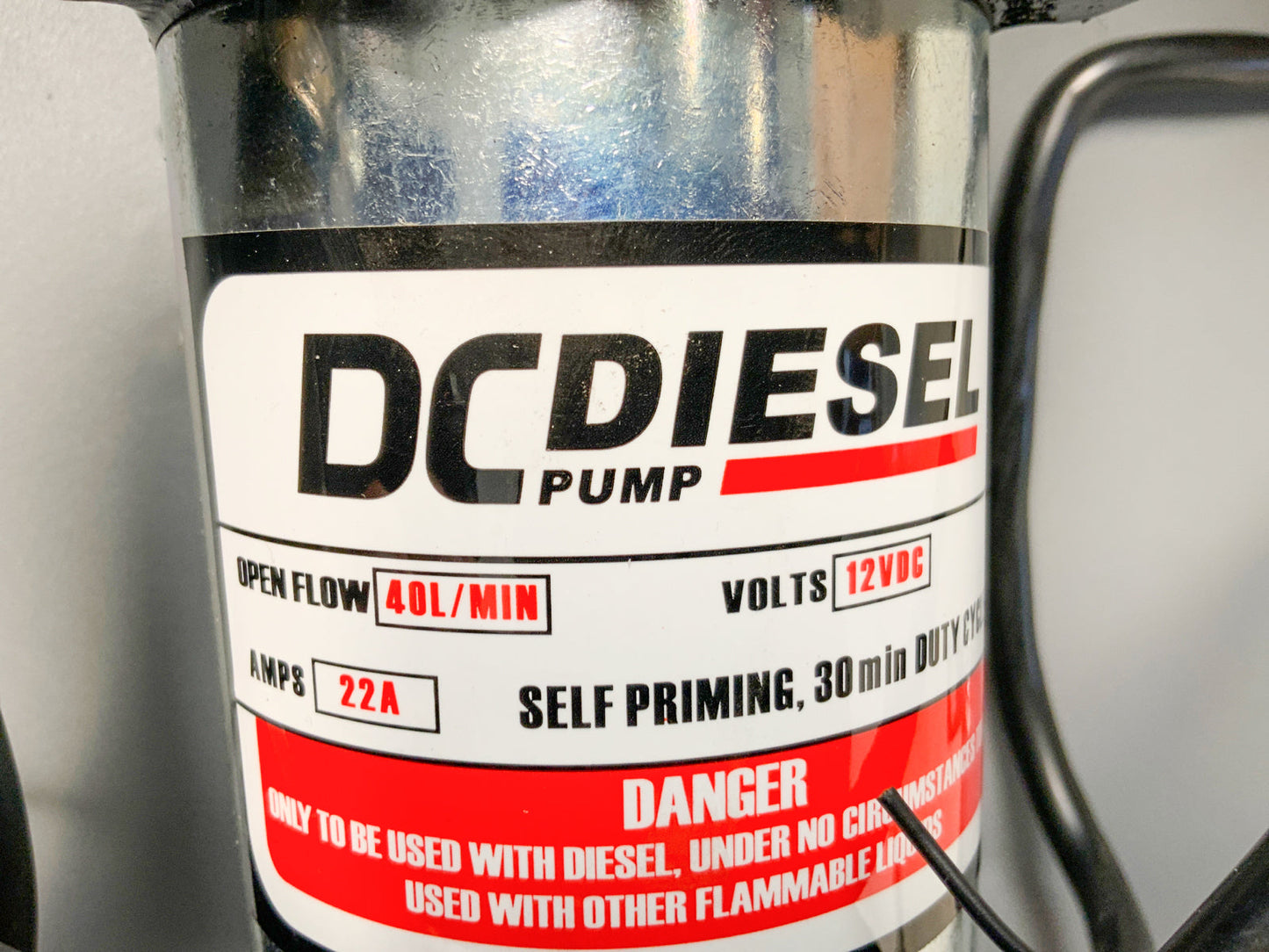 200L Dieseltank mit Leistungsstarker Dieselpumpe und Zapfhahn - Perfekte Lösung für mobile Betankung