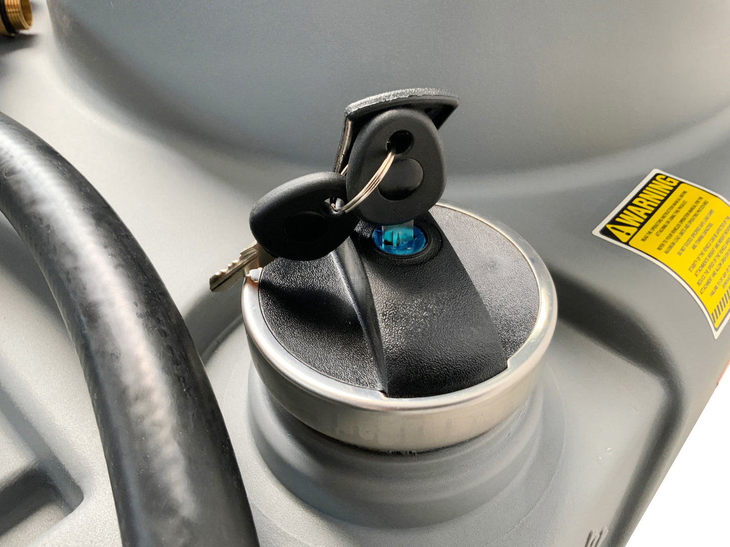 200L Dieseltank mit Leistungsstarker Dieselpumpe und Zapfhahn - Perfekte Lösung für mobile Betankung