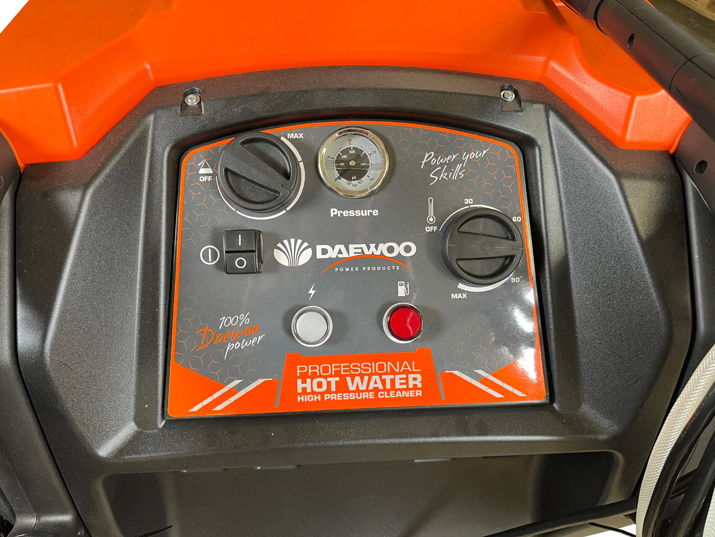 Hot water pressure washer Daewoo DHPW 7300 - Diesel, 210 Bar