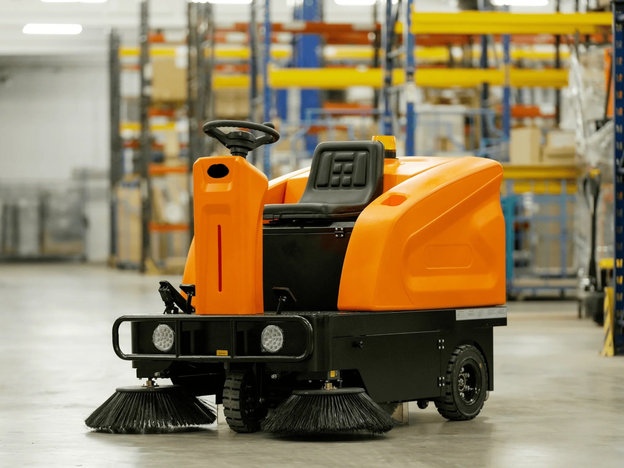 Tobasa KM120-PRO Aufsitz-Kehrmaschine – bis 8.000 m²/h Flächenleistung | Tobasa