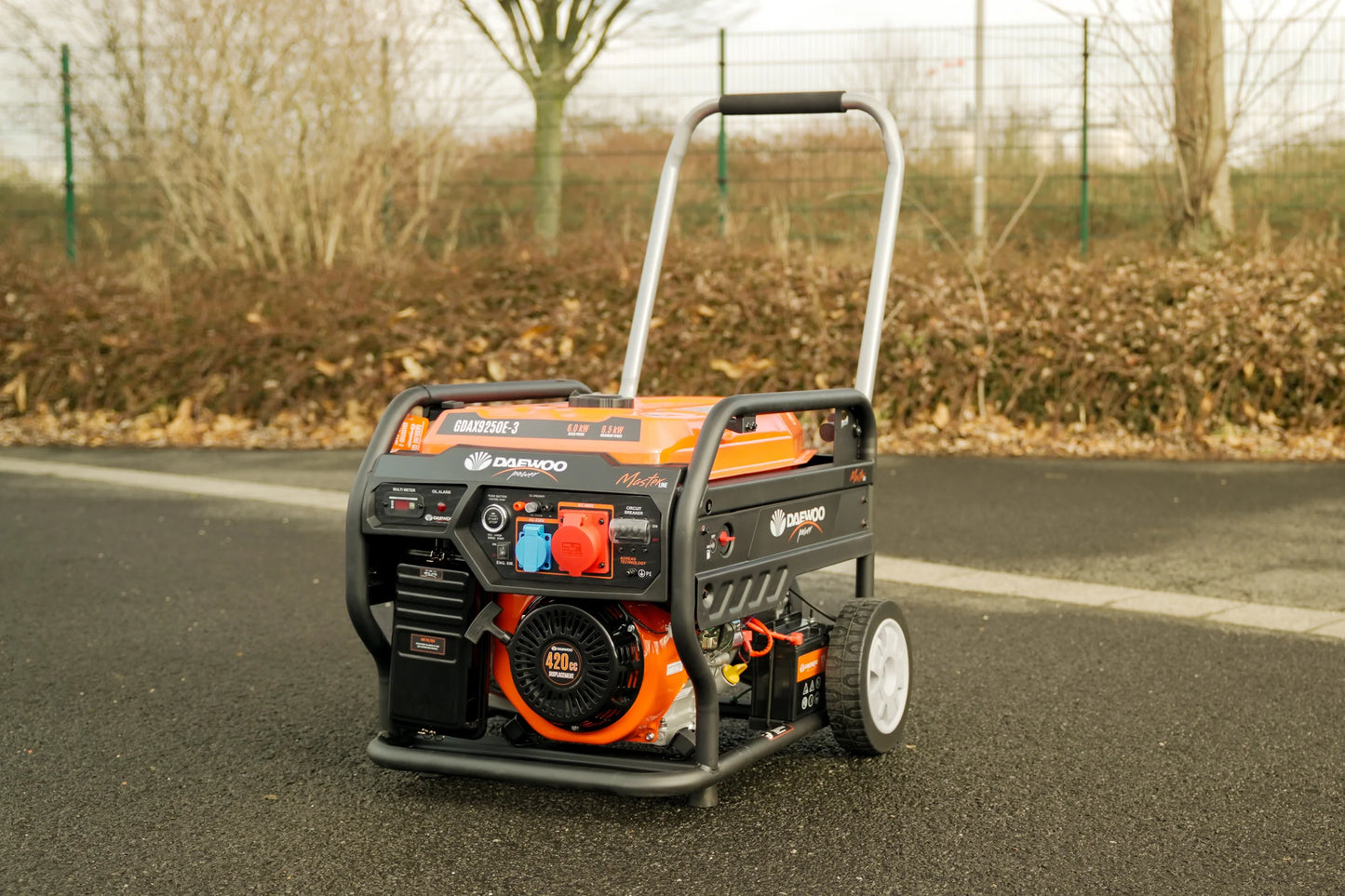 GDAX9250E-3 Daewoo power generator 6.5 kW - 230/400 V petrol generator with electric start & AVR 