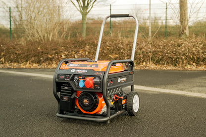 GDAX9250E-3 Daewoo power generator 6.5 kW - 230/400 V petrol generator with electric start & AVR 