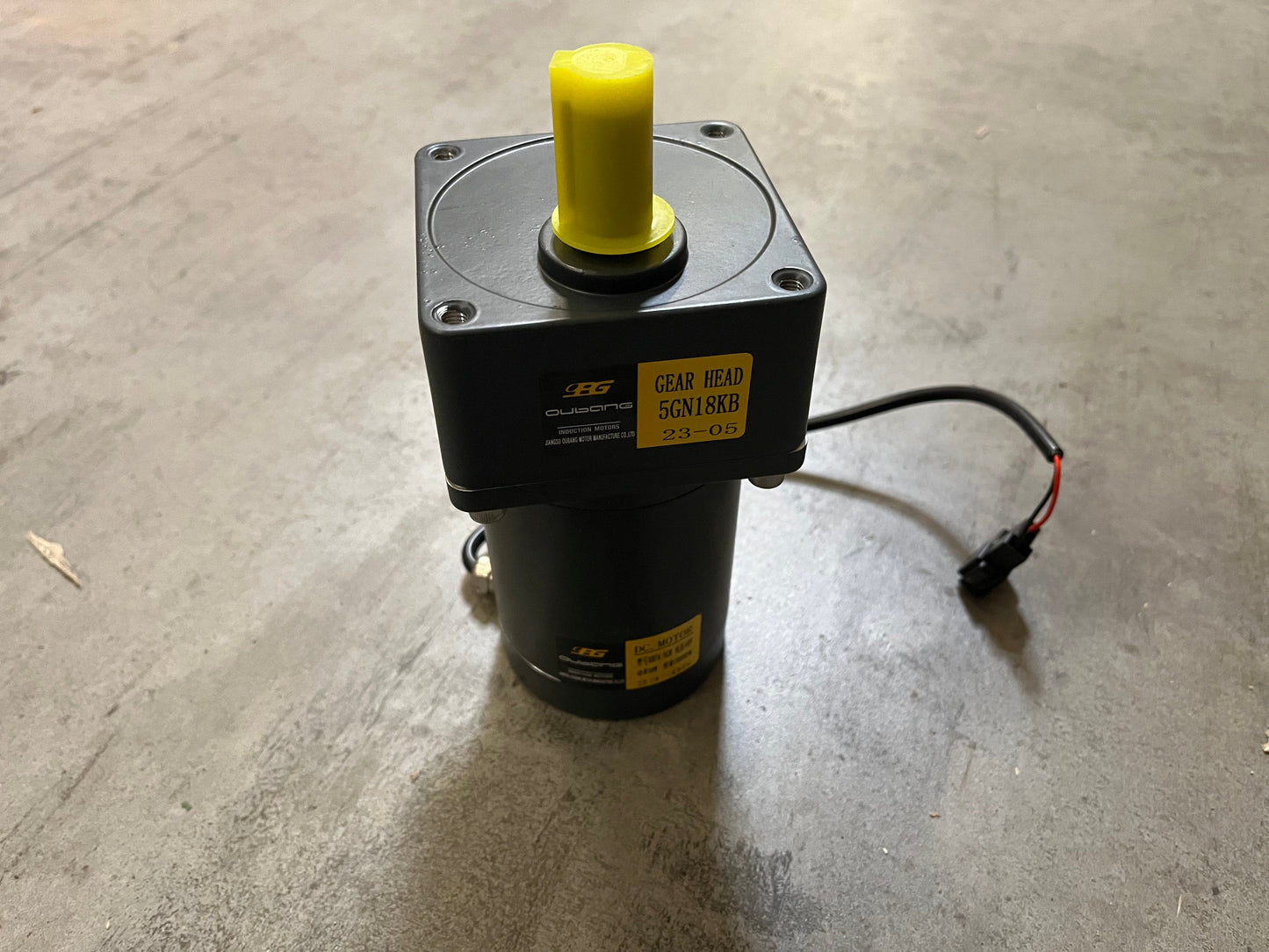 Drive motor for side brushes - Daewoo/ Kremer sweepers
