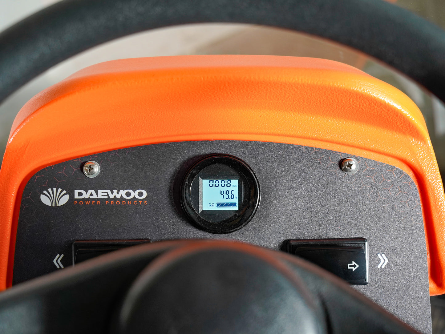 DAS100 Sweeper with Cab Daewoo