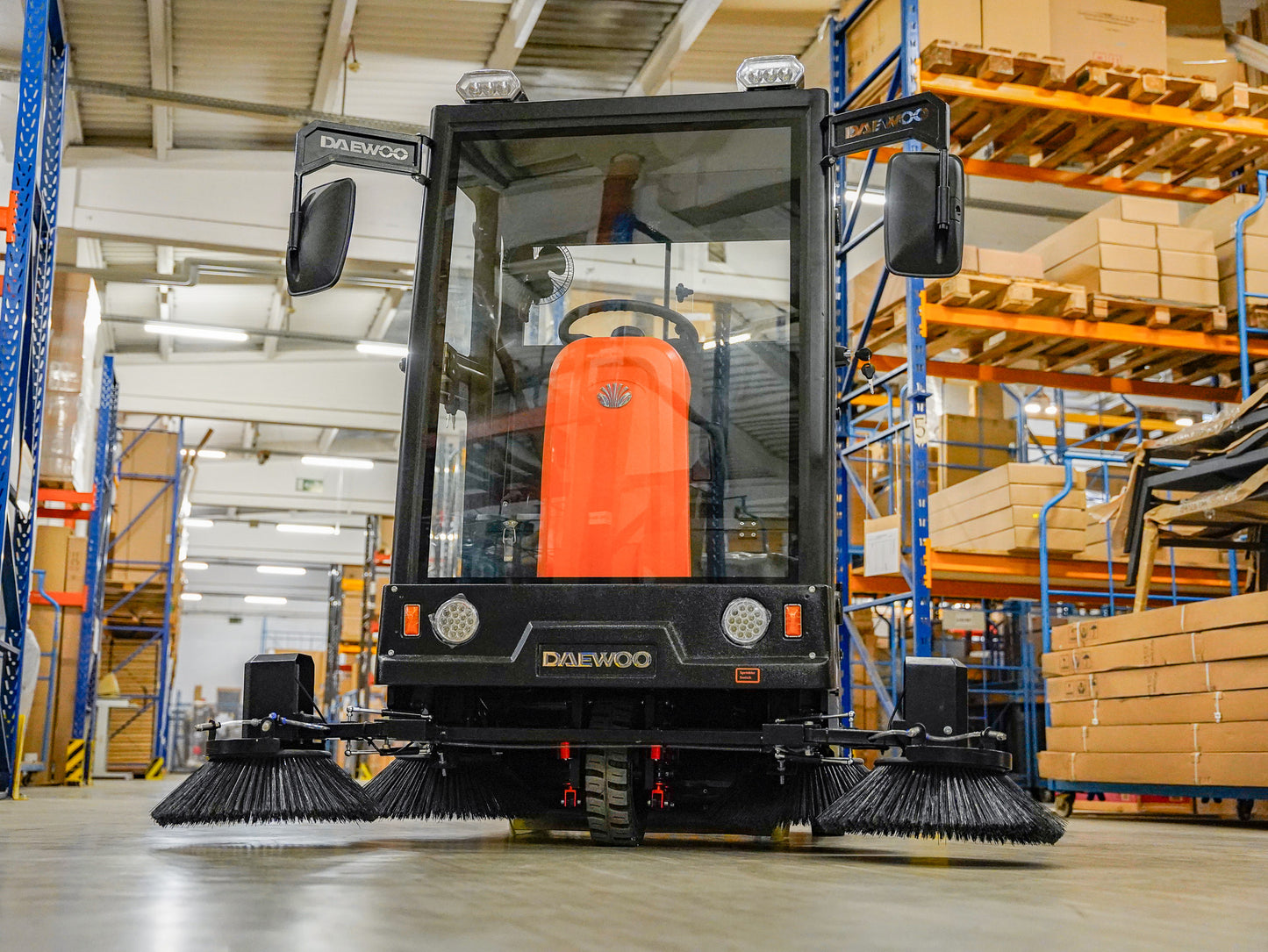 DAS100 Sweeper with Cab Daewoo