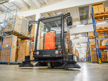 DAS100 Sweeper with Cab Daewoo