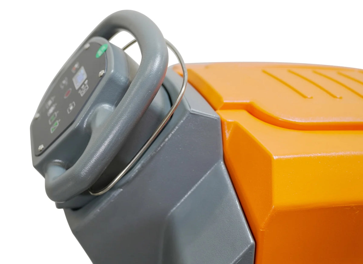 Graefer SM55F-PRO up to 2,500 m²/h scrubber dryer with traction drive